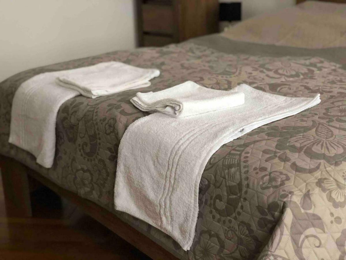 Centrally-Located Authentic Apartment Вена Экстерьер фото
